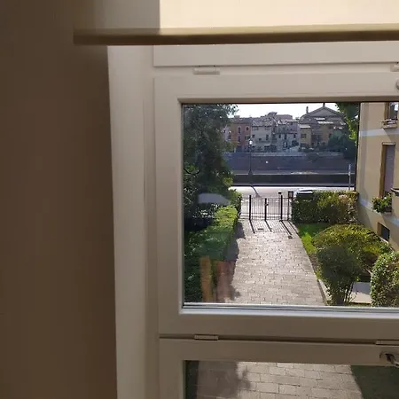 Πανσιόν Adige Porta Vittoria *
